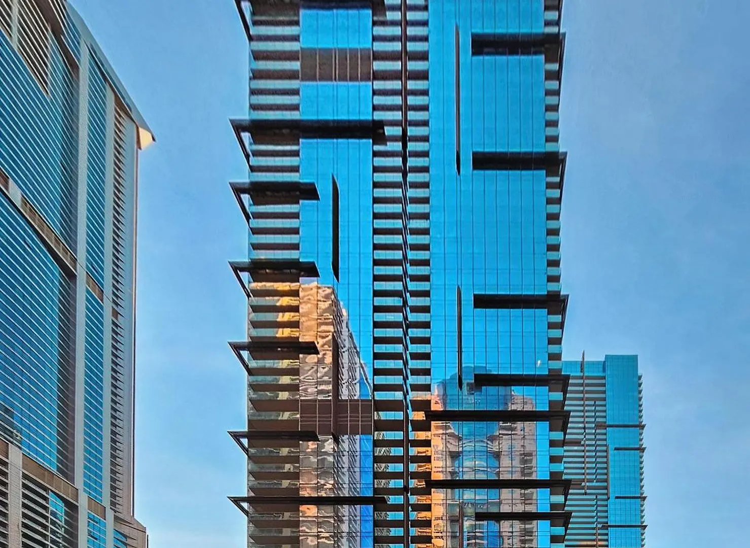1Bd On High Floor Of Marina Gate Tower Apartment Dubai